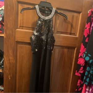 🔥 Black beaded prom dress